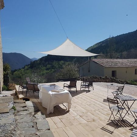 مبيت وإفطار Marsat Domaine Des Massols المظهر الخارجي الصورة